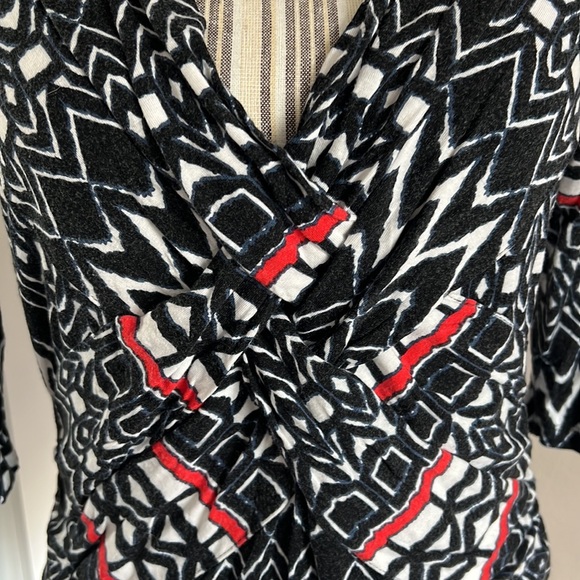 Top - Picture 2 of 4